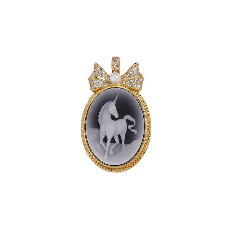 Heizun Unicon Pregasus Carved Agate Freshwater Pearl Pendant Bowknot Zicrons S925 Silver Cute Necklace for Weddings Parties