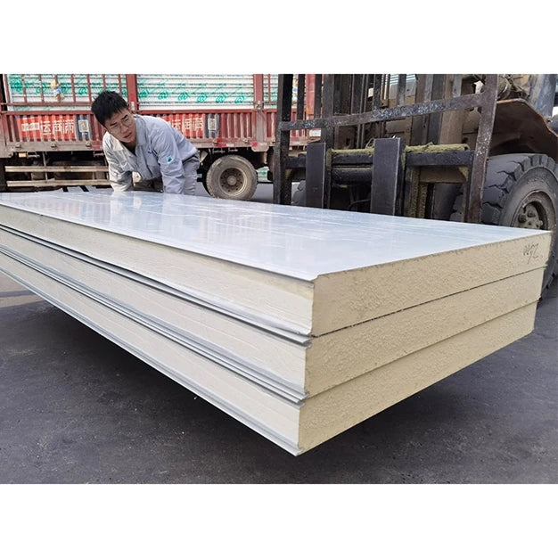 China Thermal Insulation Fireproof PU Foaming Sandwich Metal Roofing Sheet for Warehouse