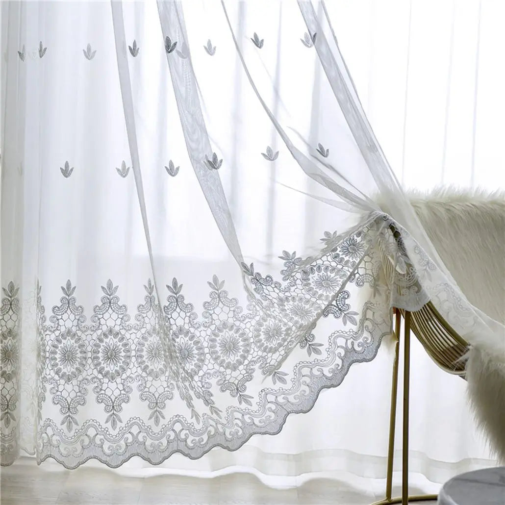 China Factory Wholesale Beautiful Decoration Embroidery Sheer Lace Curtain Material