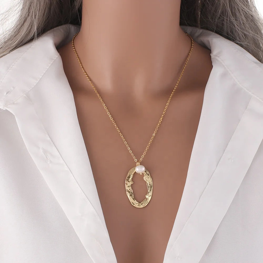High Quality Trendy Geometric Irregularity Freshwater Pearl Pendant Necklace with Link Chain Copper Jewelry for Anniversaries