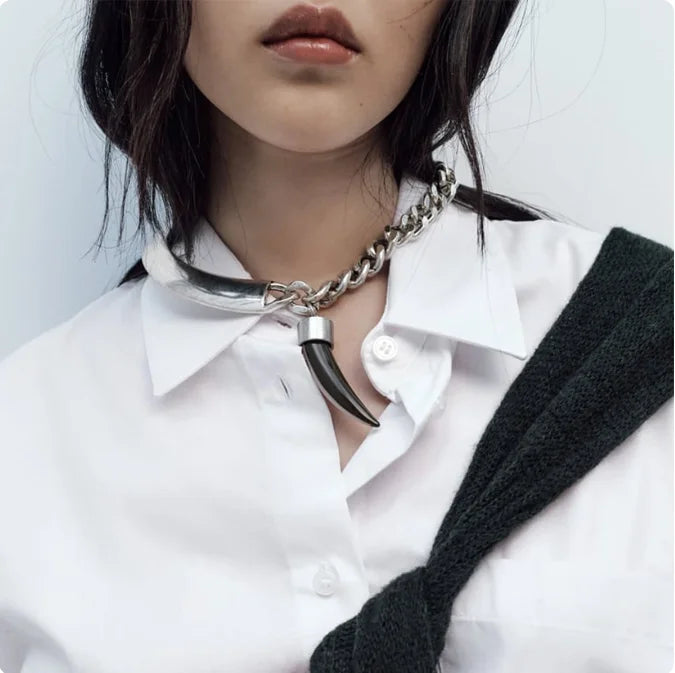 New ZA Necklace Asymmetric Metal Chains Acrylic Resin Horn Pendant Necklace for Women Cyberpunk Choker Necklace Jewelry