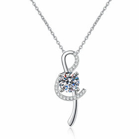Factory Wholesale 925 Sterling Silver Elegant Jewelry D Color VVS1 Grade Sparkling 1Carat Moissanite Necklace for Women