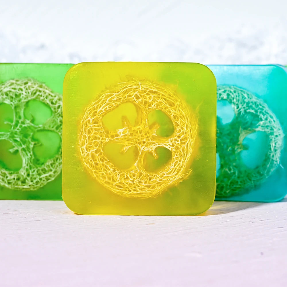 Wholesale 100g Natural Facial Soap Skin Cleansing Whitening Moisturizing Lightening Skin Turmeric Kojic Acid Scrub Loofah Soap