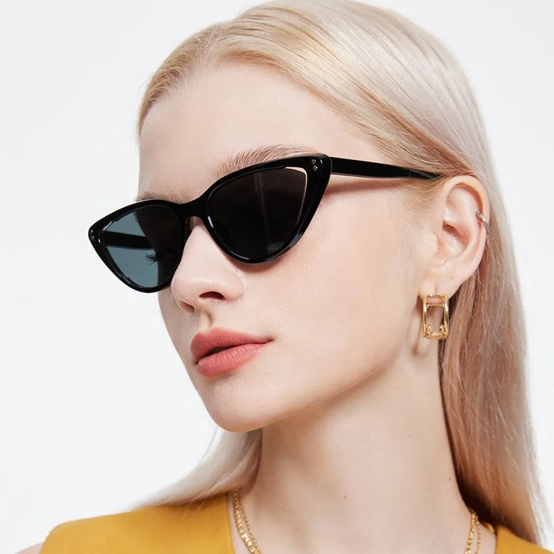 2024 High Quality New Fashion Luxury Cat Eye Women Sun Glasses Irregular Colorful Rivet Pink Plastic Frame Trendy Sunglasses