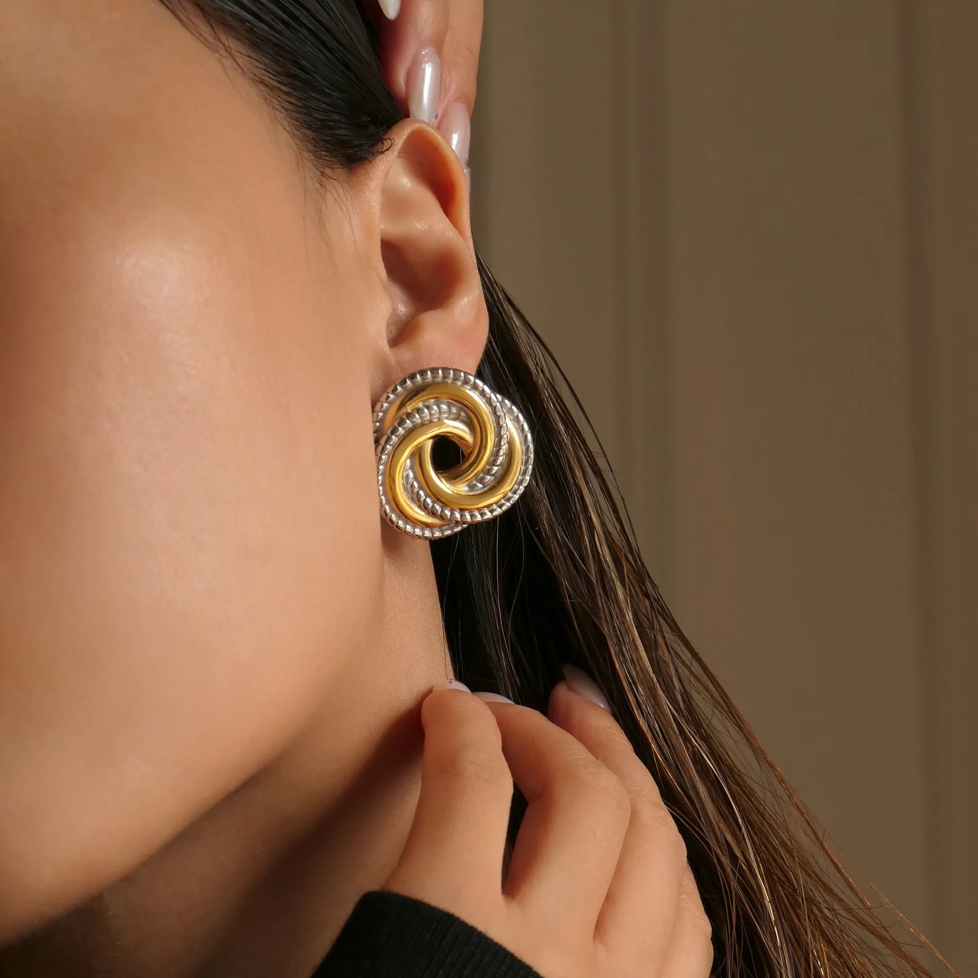 NEW VINTAGE CIRCLE SNAKE BOUQUET FASHIONABLE EARRINGS Dazan Winter INS 18k Gold Plated Hypoallergenic Stainless Steel Mom Gift