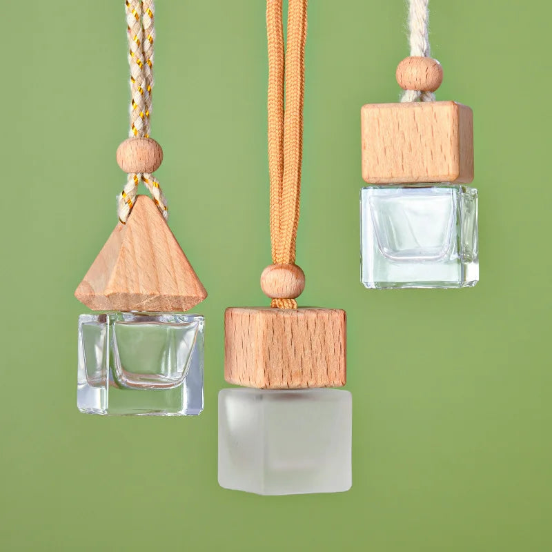 Empty Mini Car Hanging Perfume Bottle Essential Oil Air Freshener Diffuser Bottle with Wooden Cap
