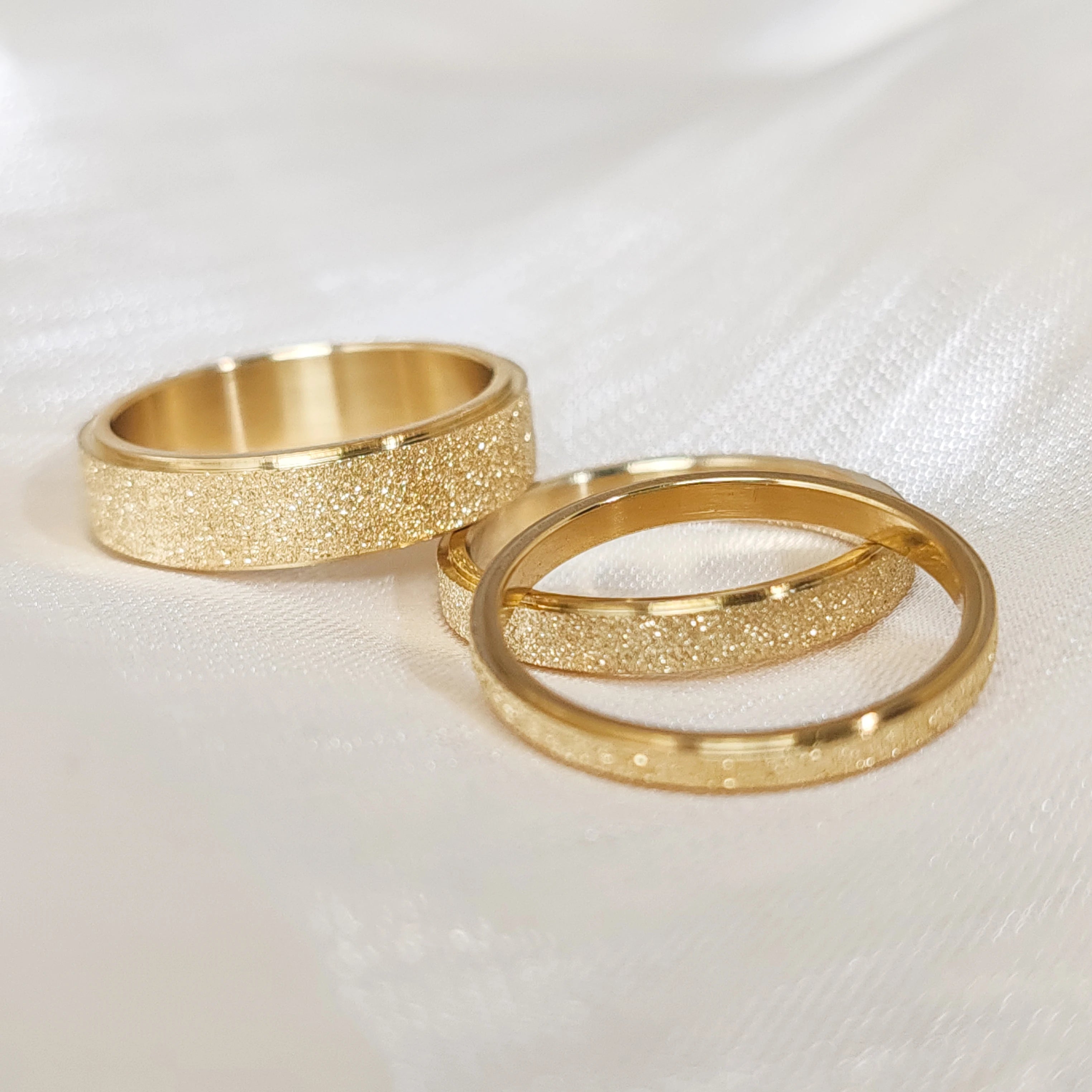 Cheap Wholesale Minimalist Stainless Steel Ring Jewelry Gold Plated  Engagement Couple Frosting Rings for Men and Women