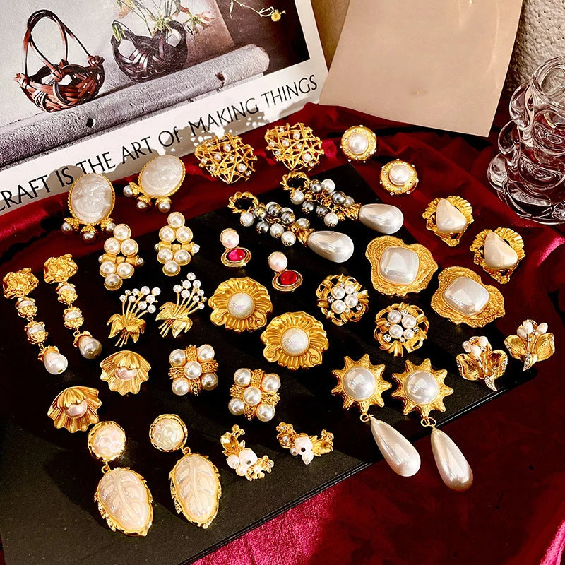 Kaimei 2023 Fashion Jewelry Korean Vintage Floral Pearl Cutout Hoop Stud Earrings for Women Light Luxury Gold Statement Earrings
