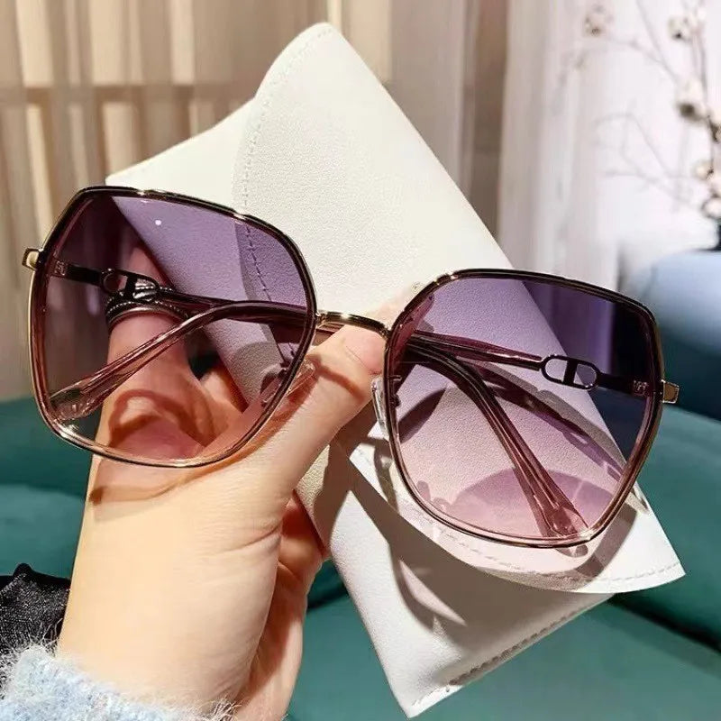 Logo Custom Fashion Luxury Big Frame Women Sun Glasses UV400 Gradient Lens Square Sunglasses Women