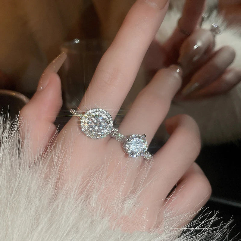 Fashion Jewelry Hot Selling Iced Out Engagement Classic Brass Ring Cubic Zirconia Women Engagement Ring