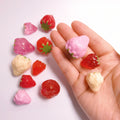 100Pcs Resin Artificial Strawberries Miniature Doll House Food Toys Lifelike Strawberry Fruit Ornaments for Kitchen Room Decor