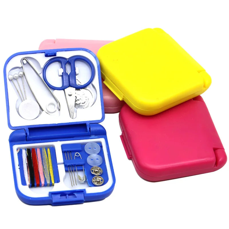 Custom Cheap Plastic Travel Sewing Kit Multi Colors Mini Portable Needle Thread Sewing Combo Set