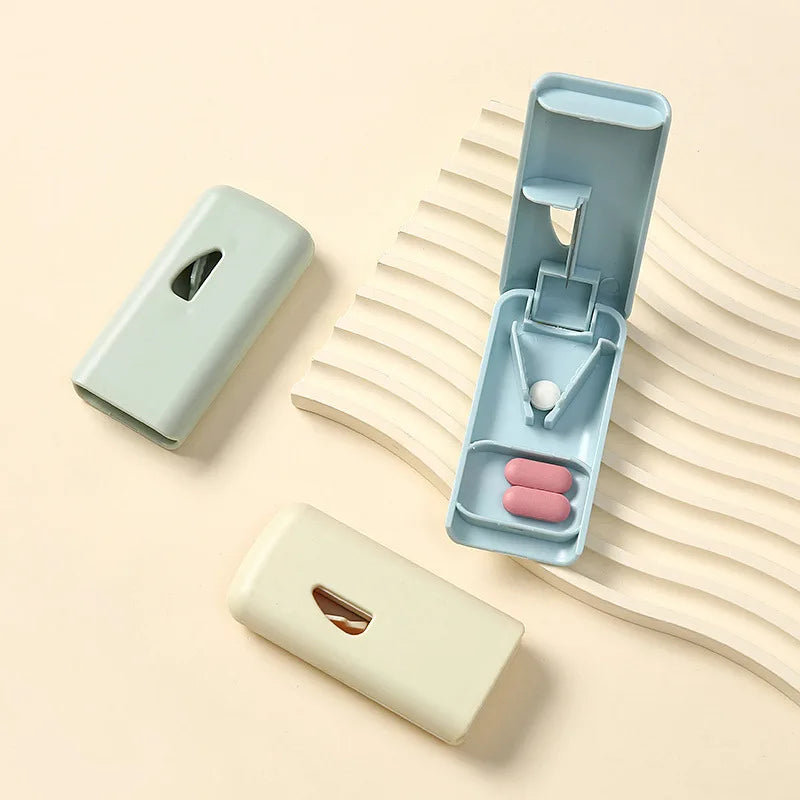 Portable Pill Medicine Cutter Medicine Dispenser Box Medicine Divider Storage Box Manufacturers