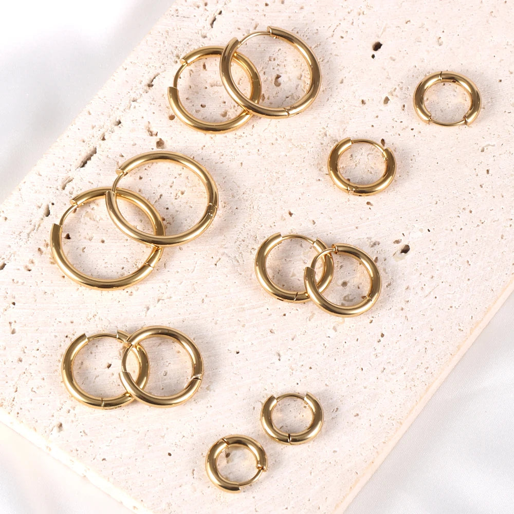 2.5mm Minimalist Thin Earrings Stainless Steel 18K Gold Plated Cartilage Hoop Huggie Earrings for Men Women
