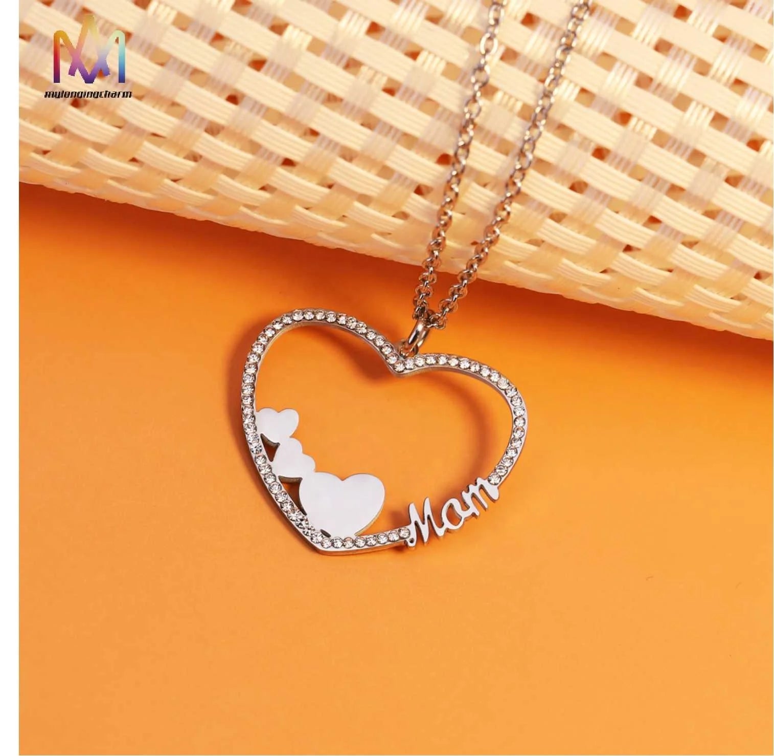 New Trendy Heart-Shaped Hoop Diamond Necklace with Stainless Steel Link Chain Zircon Pendant for Mom for Expressing love