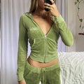 Custom Logo Velvet Ladies Track Suit Full Zip up Hoodie Joggers Pants With Patch Pockets Two Piece Pants Set Tracksuit for Women