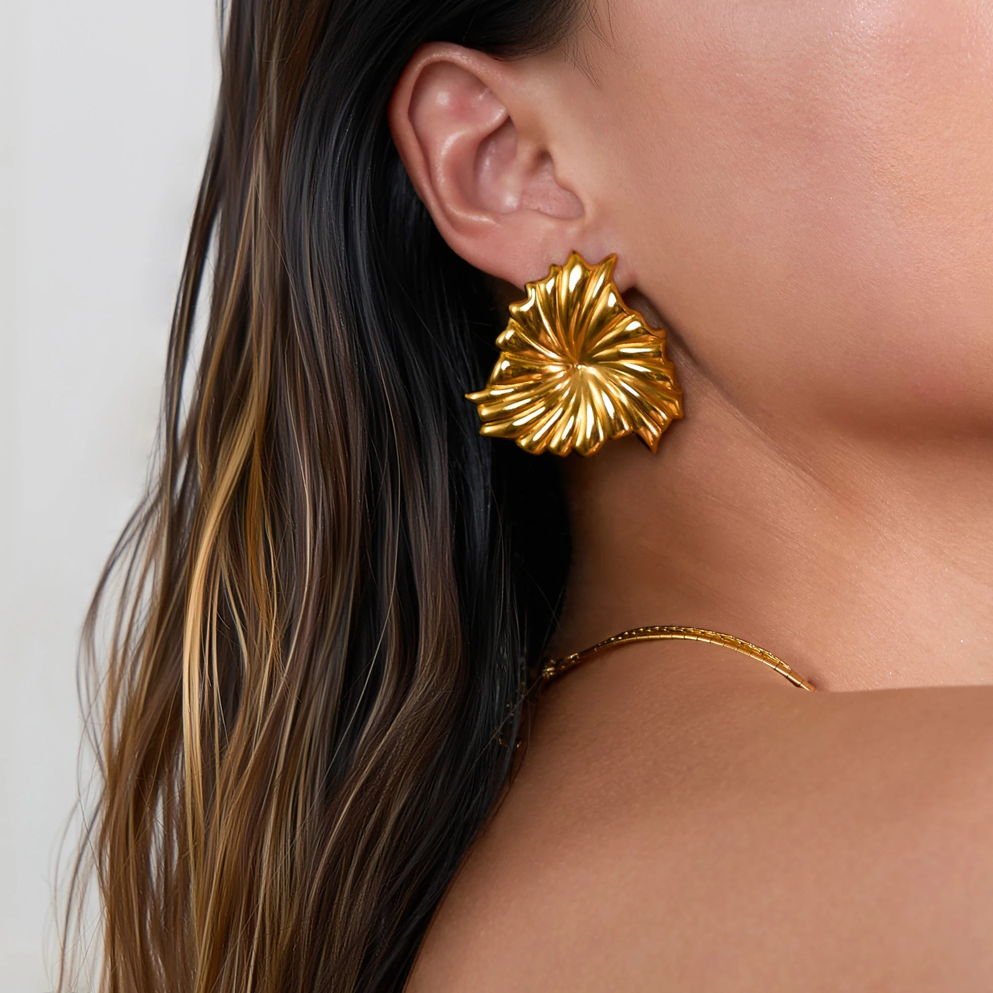 NEW VINTAGE PSYCHEDELIC FLOWERS DANCER EARRINGS Dazan 2026 HOT INS 18k Gold Plated Hypoallergenic Stainless Steel Beach Jewelry