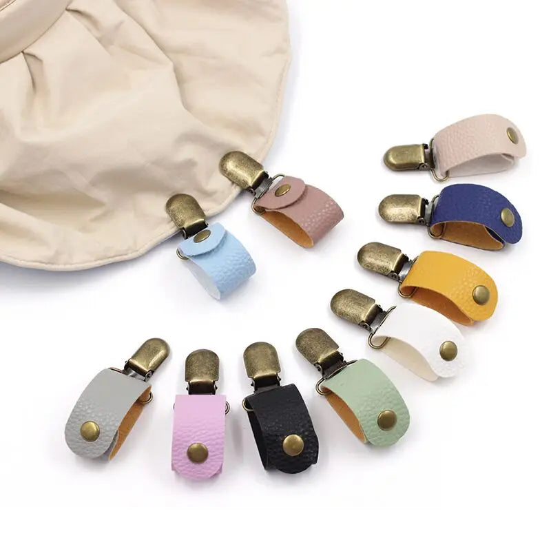 Leather Hat Clip for Travel Handbag Leather Summer Hat Clips for Women Kids Adults Outdoor Travel Accessory