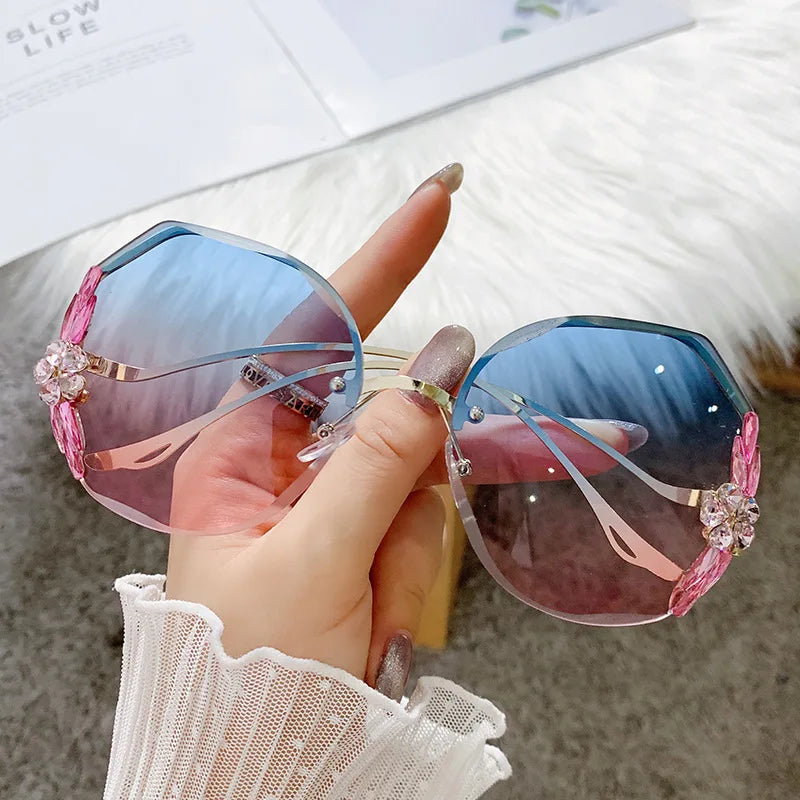 Anti UV Sun Glasses Lunette De Soleil 2022 Fashion Female Shades Crystal Luxury Rhinestone Sunglasses