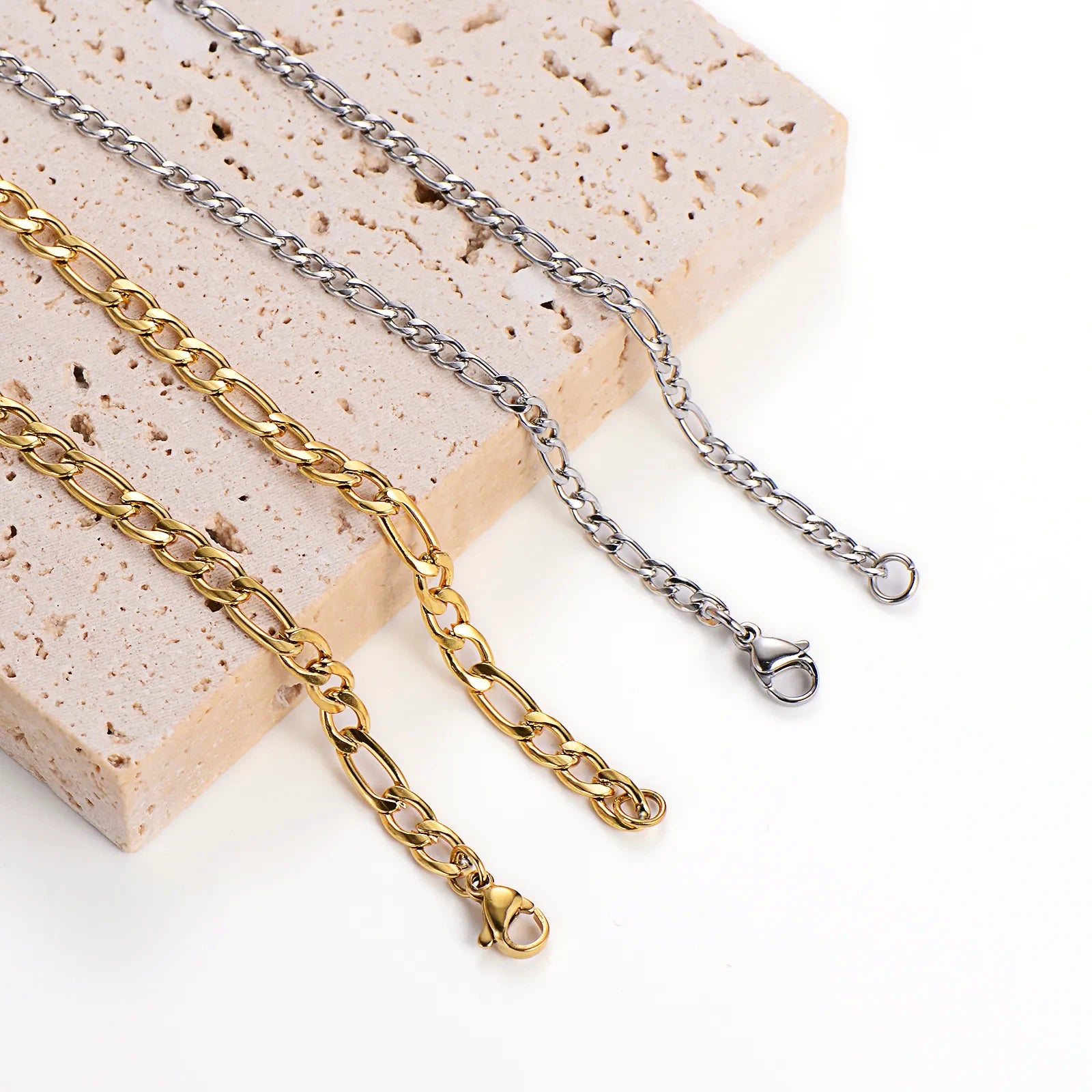 Non Tarnish Jewelry Stainless Steel 18k Gold Plated Long Figaro Chain Necklace for Women