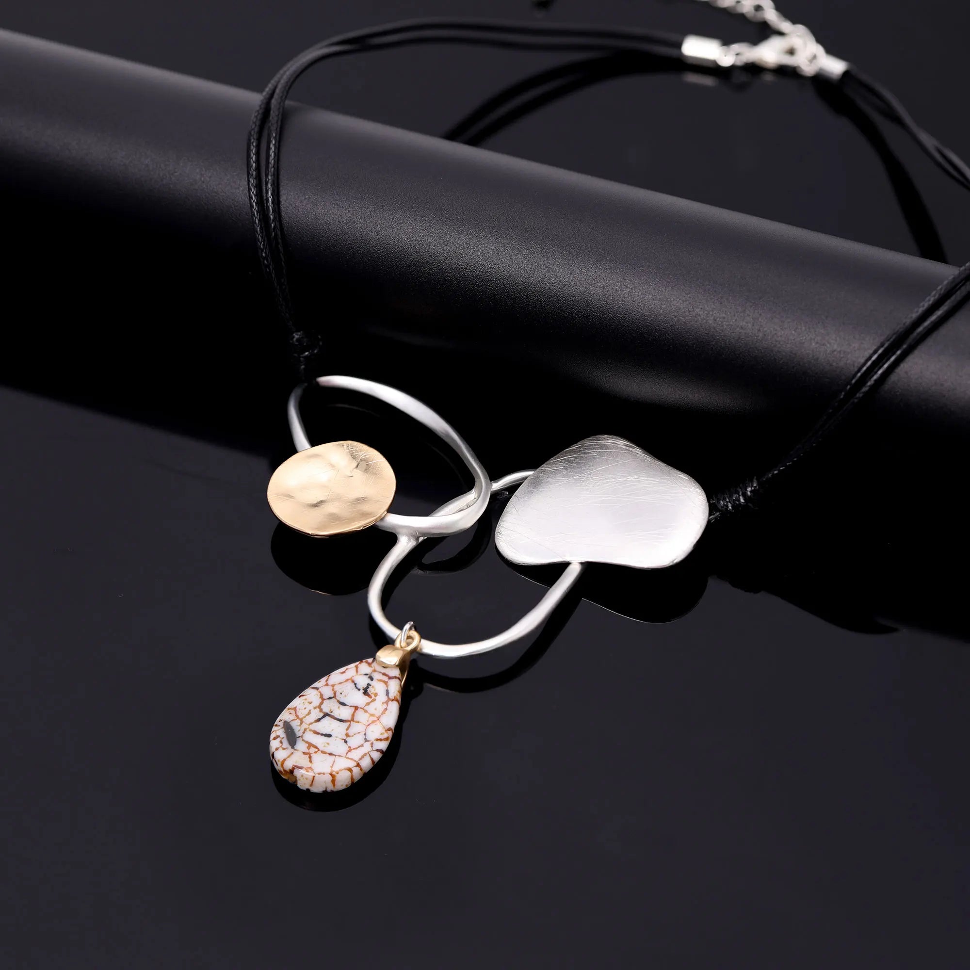 TongLing European Alloy Resin Double Layer Wholesale Jewelry Vintage Short Necklace for Women Daily Wearing