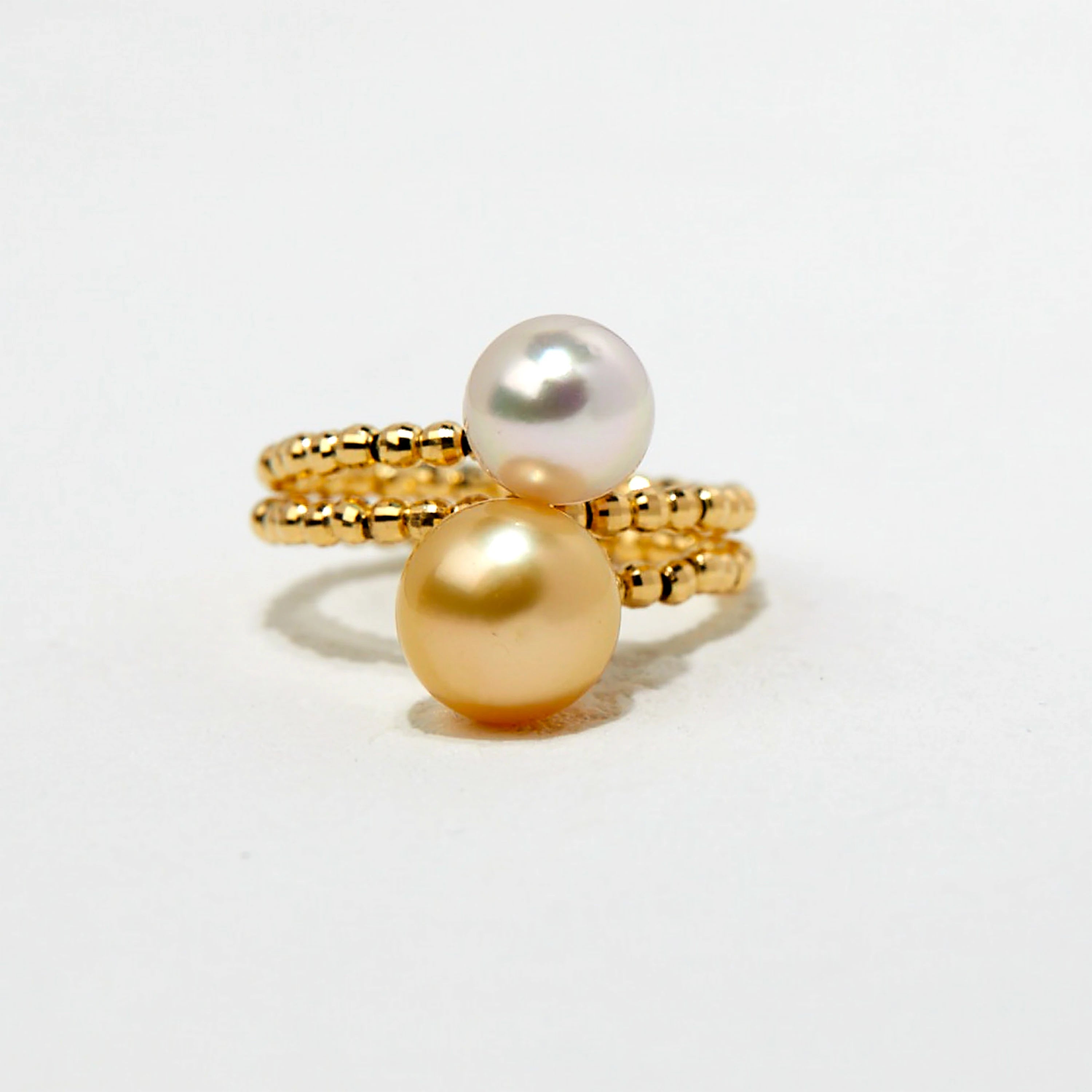 Bespoke Luxury 18K Gold Akoya and South Sea Pearl Ring for Women Shining Beads for Spring Fashion Jewelry Custom Personalized