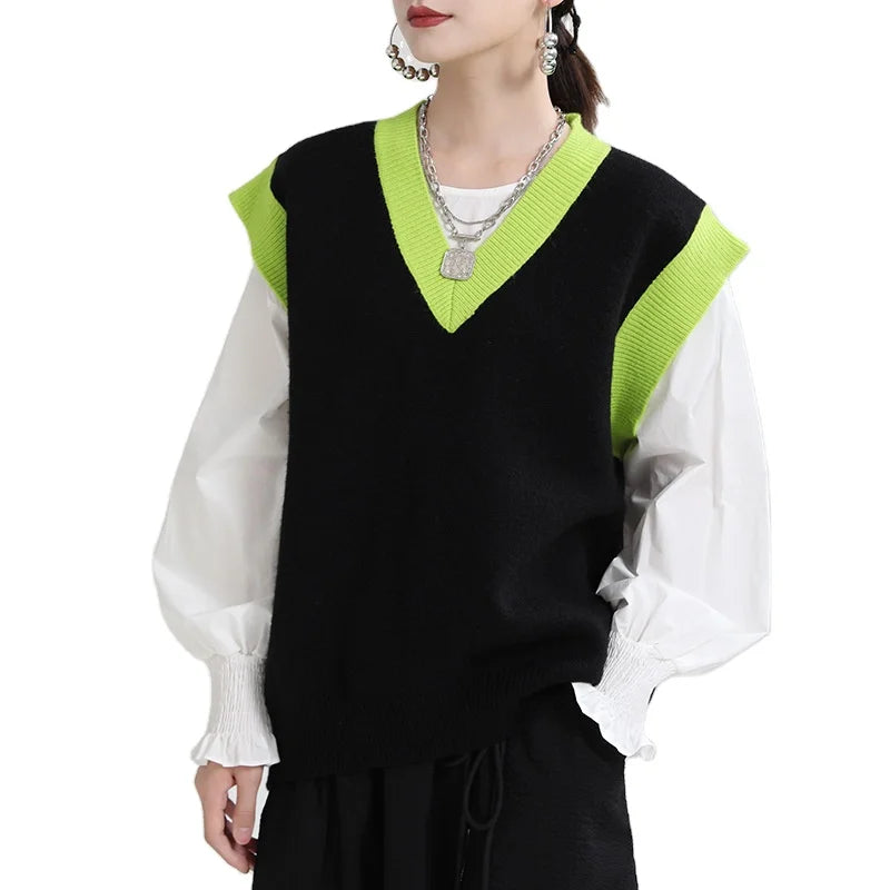 Autumn and Winter Designer Fashionable Simple Contrast Color V-neck Knitted Vest Loose Slimming Top for Women