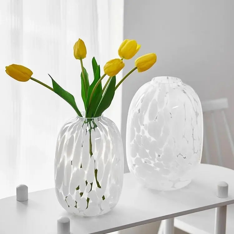 10inch 11.8inch Height Hot Selling Egg Shape Beautiful Handblown Decor Blown Solid Milk Color White Dot Speckled Glass Vase
