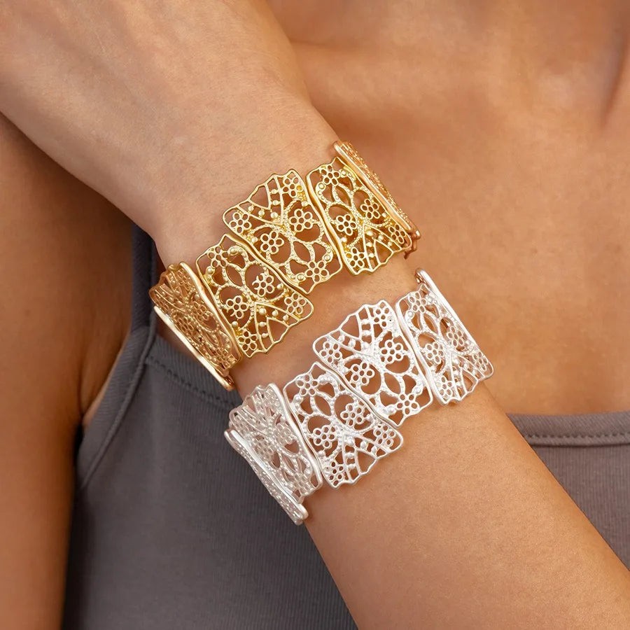 Hot-selling Hollow Wide Lace Elegant Bracelets Jewelry Wholesale Alloy Fashion Design Bracelet New Versatile Minimalist Jewelry