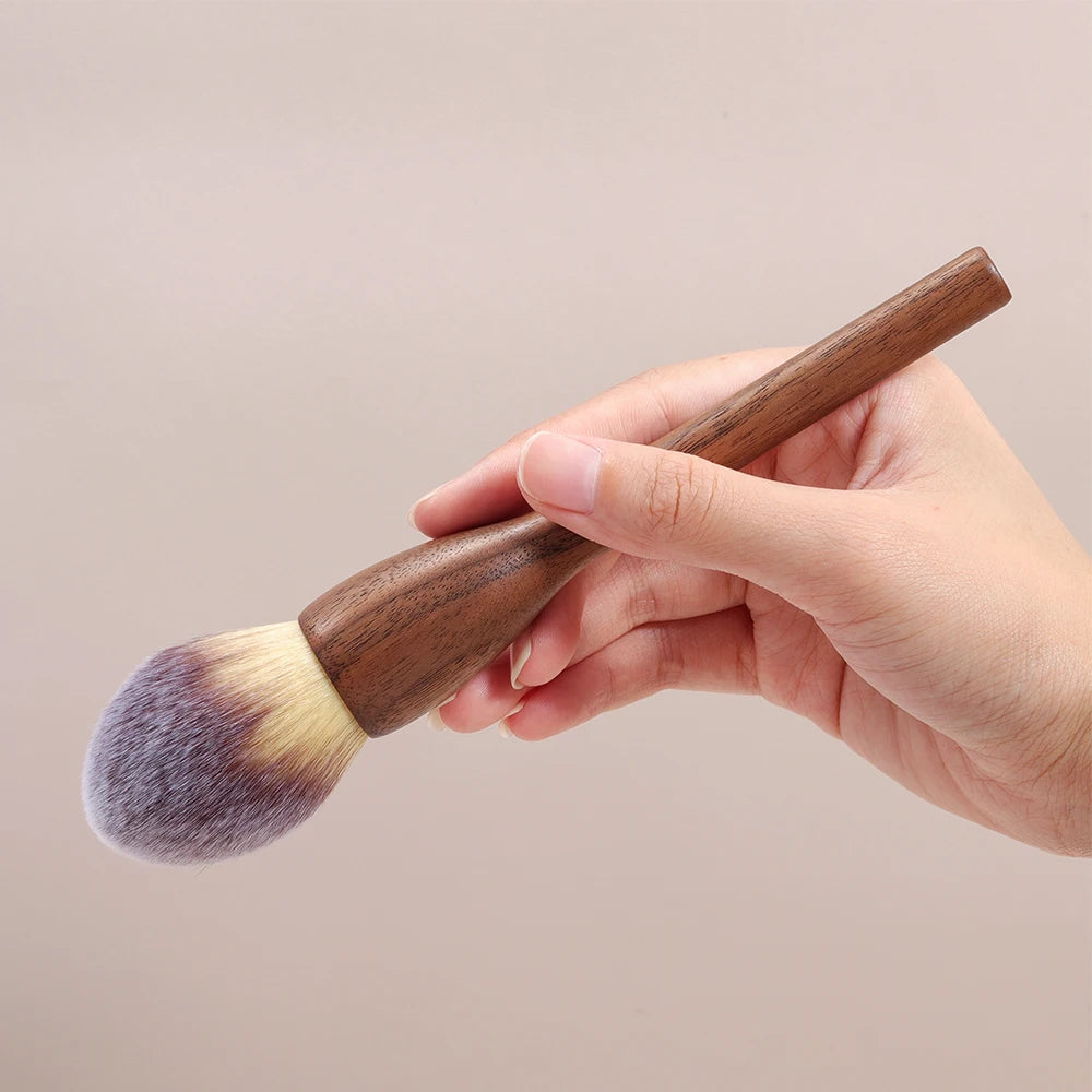 Single Walnut Solid Wood Handle Fluffy Bristles Custom Makeup Brush Own Brand Professional Makeup Tools Makeup Brush