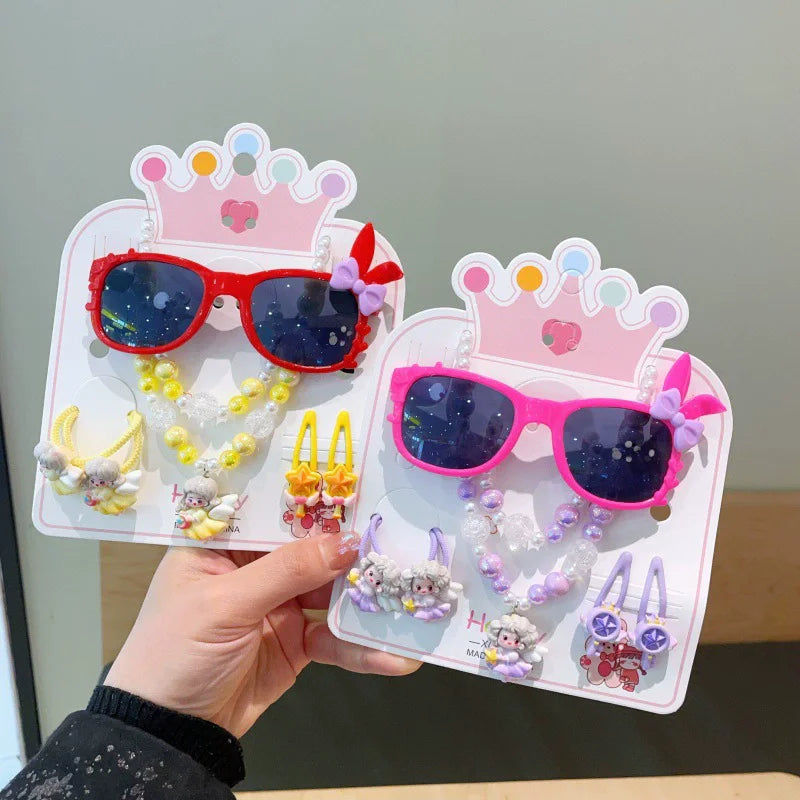 Fashion 7-Piece Set for Little Girls Cute Children Necklace Bracelet Sweet Sunglasses Hair Ties with Temperament Card