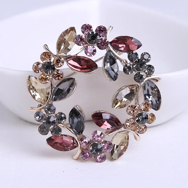Luxury Jewelry Rhinestone Brooches Wreath Brooch Pins for Women Decoration