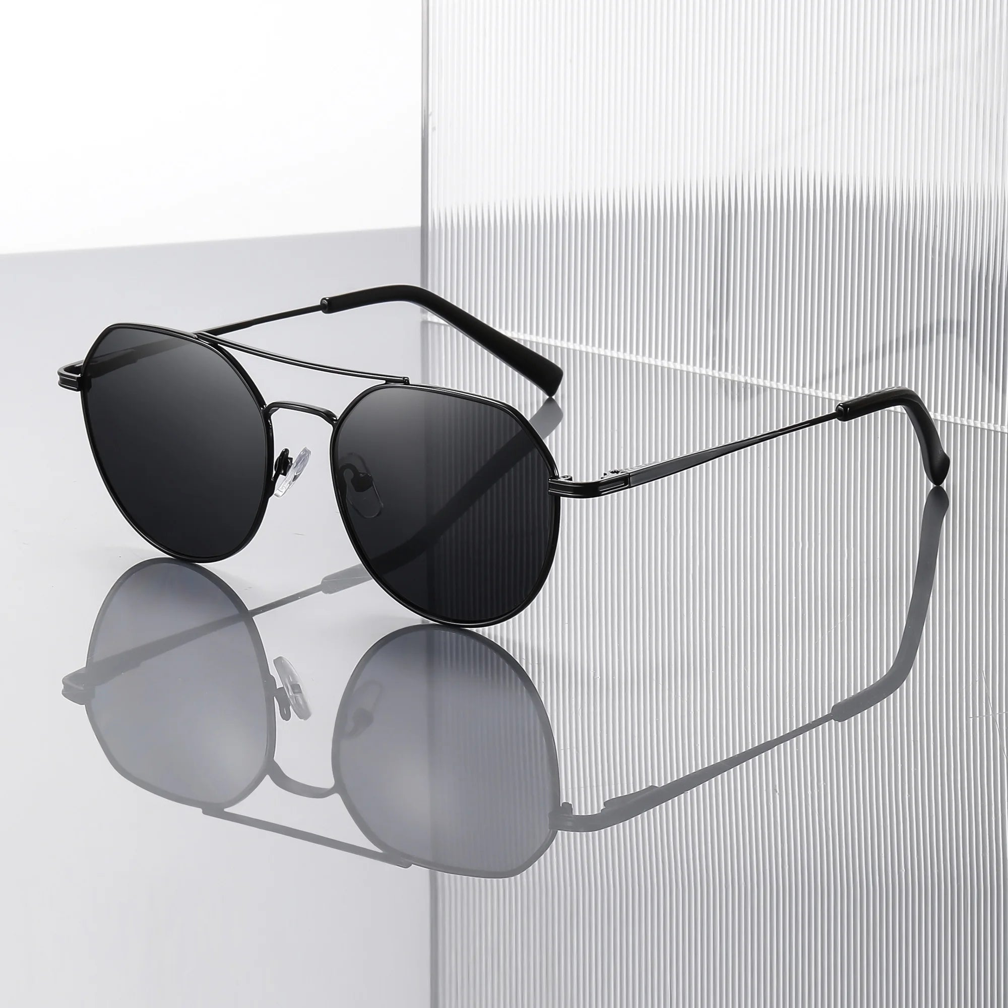 2024 New Luxury Brand Designer Sunglasses Women Fashion UV400 Sunglasses for Men Woman Metal Sunglasses
