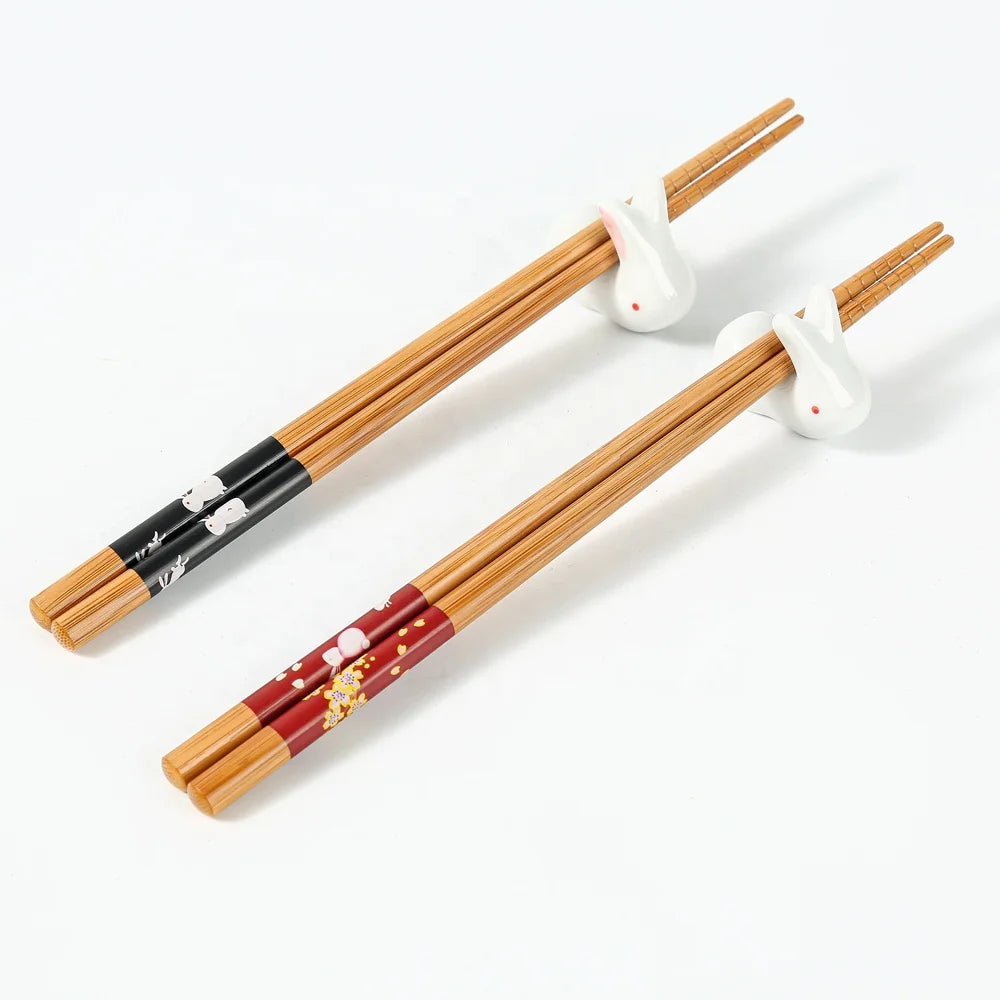 Wooden Chopsticks Sets Combinations Rabbit Sushi Chopsticks and Chop Sticks Ceramic Rests Set for Home Hotel Wedding Souvenir