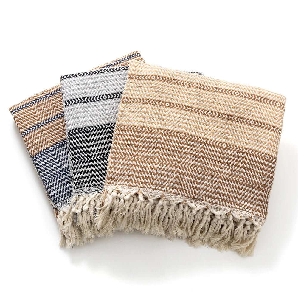 Factory Wholesale 130*180CM Large Size Turkish Style Embroidered 100% Cotton Soft Thickening Nap Blanket with Tassel