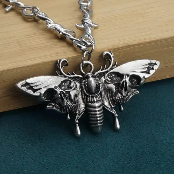 Custom Gothic Death Skull Moth Thorn Necklace Men and Women Insect Necklace