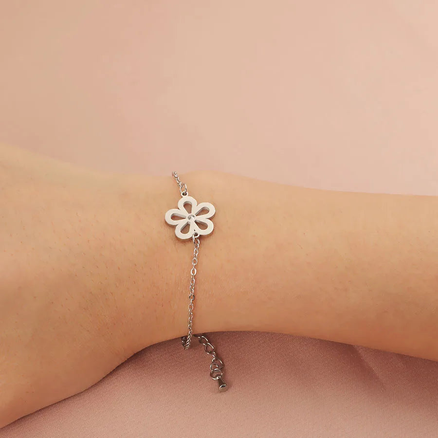 Hot Selling Stainless Steel Hollow Flower Inlaid Zircon Simple Smooth Surface Ins Style Bracelet Accessories and Bracelets