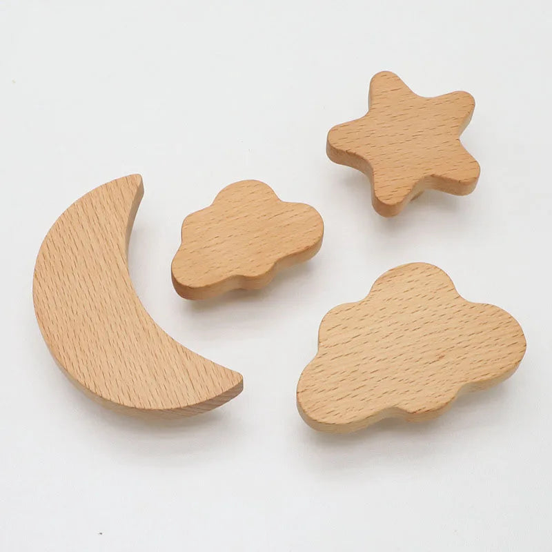 Fancy Design Natural Wood Drawer Handle Star Moon Cloud Hat Hooks Wall Mounted Bedroom Children Hanging Clothes Wood Wall Hooks