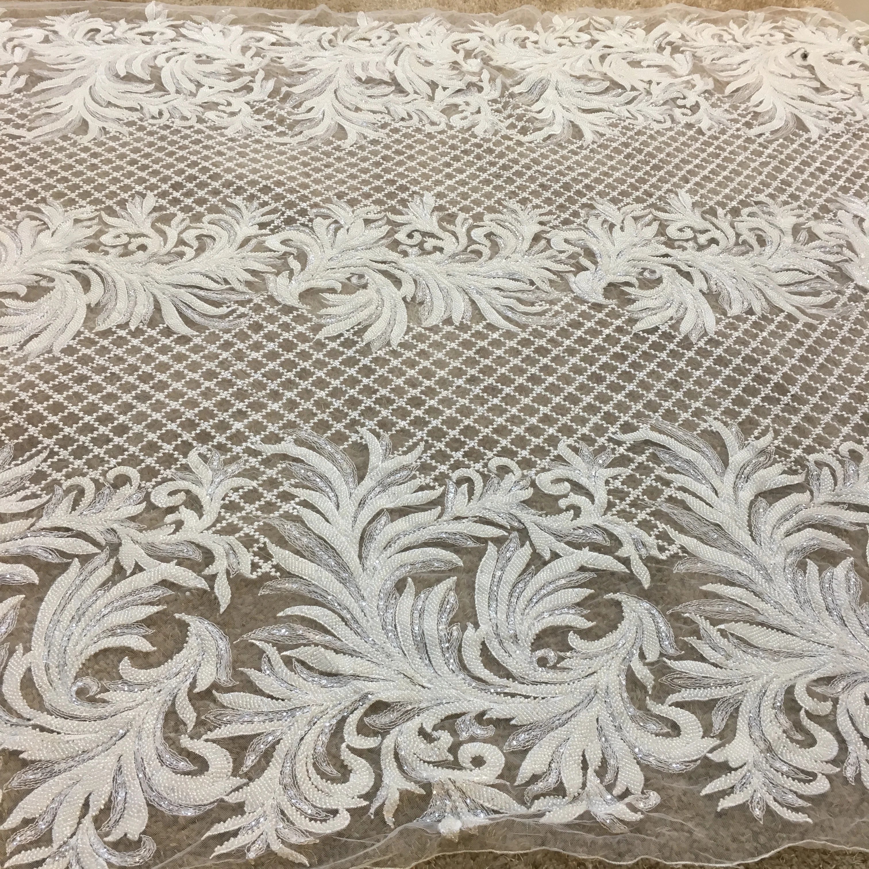 Luxurious White Mesh Bridal Laces Heavily Beaded Luxury Crystal Lace Fabric for Wedding Dress Fabric