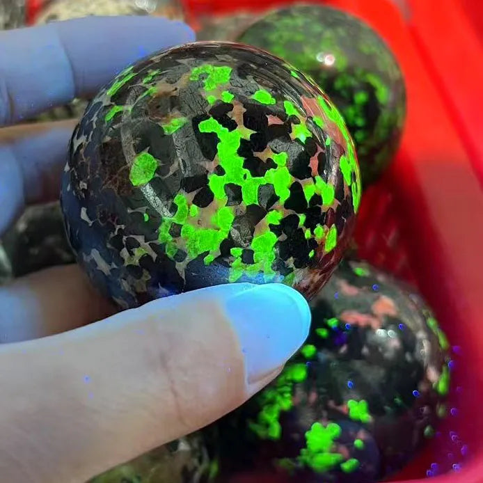 New Arrival Home Decoration Natural Willemite Sphere for Crystal Healing Stones Ball in Feng Shui Style