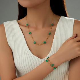 Temperament Bracelet Necklace Jewelry Premium Non-allergic Stainless Steel Necklace Delicate Flower Necklace Gifts for Women