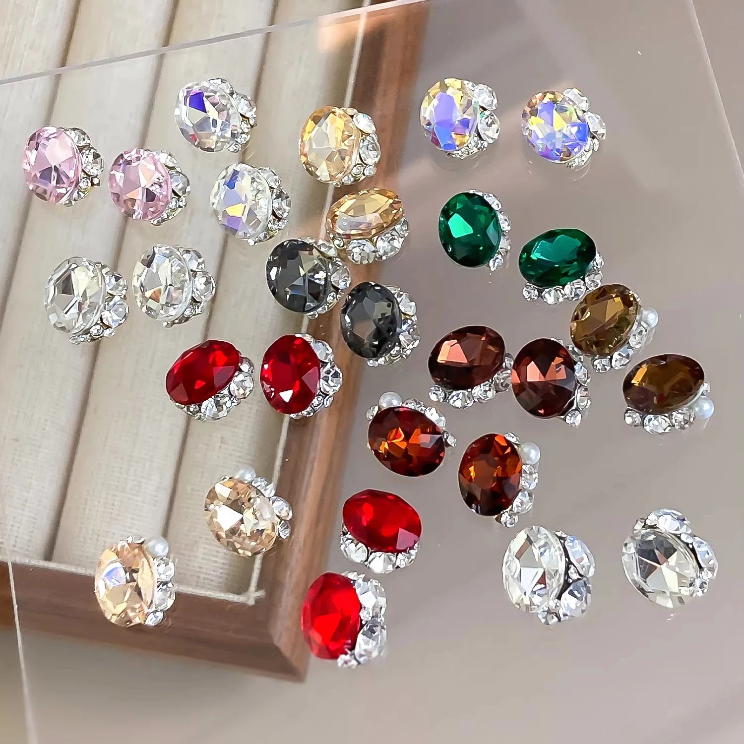High-End 3D Cartoon Nail Art Jewelry Luxury Multi-Section Finish Pile Diamond Pigeon Egg Jelly Back Light Popular Alloy Product