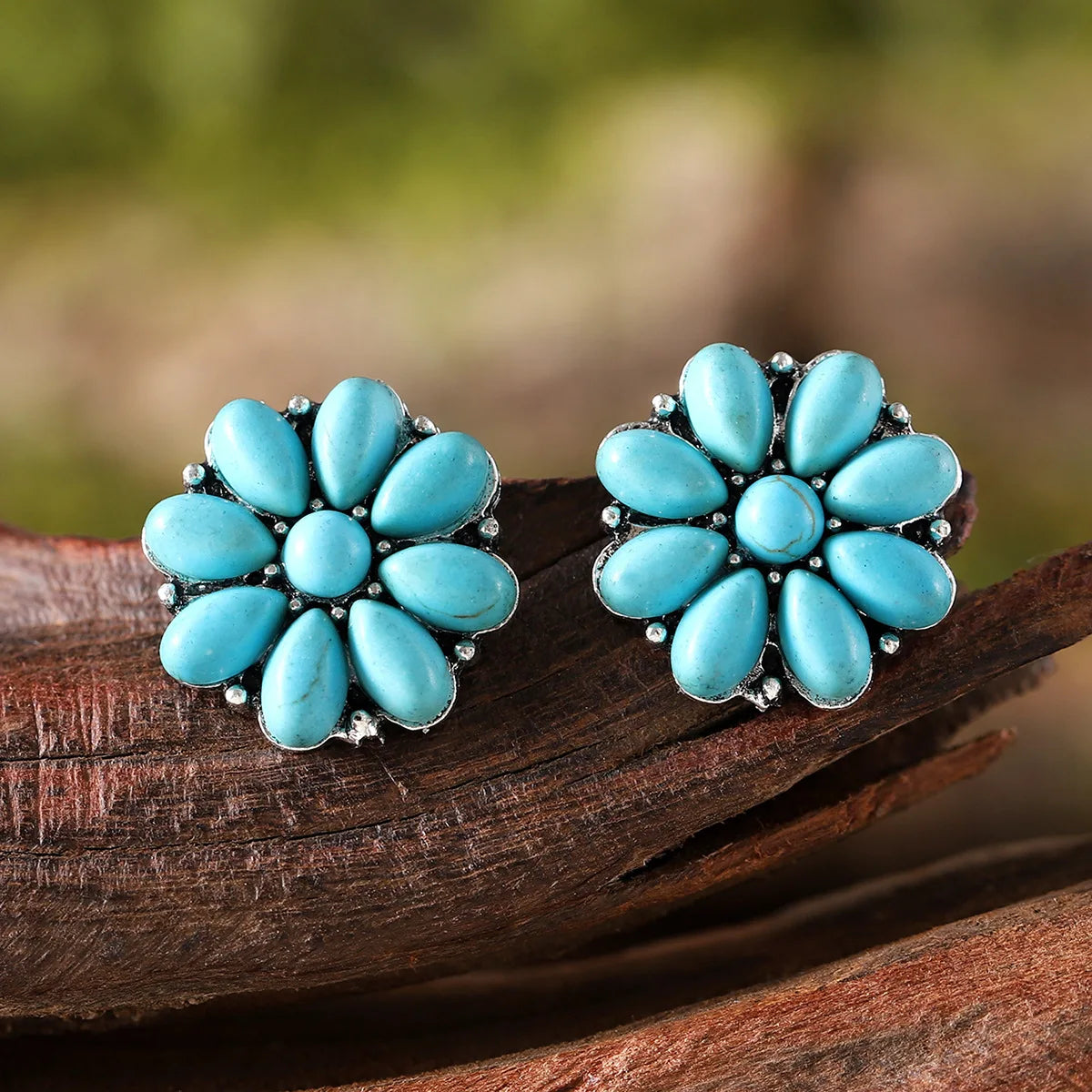 1.7cm/0.67 in Wholesale Western Flower Stone Stud Earring for Women Cowgirl Turquoise Cluster Studs Navajo Flower Concho Earring