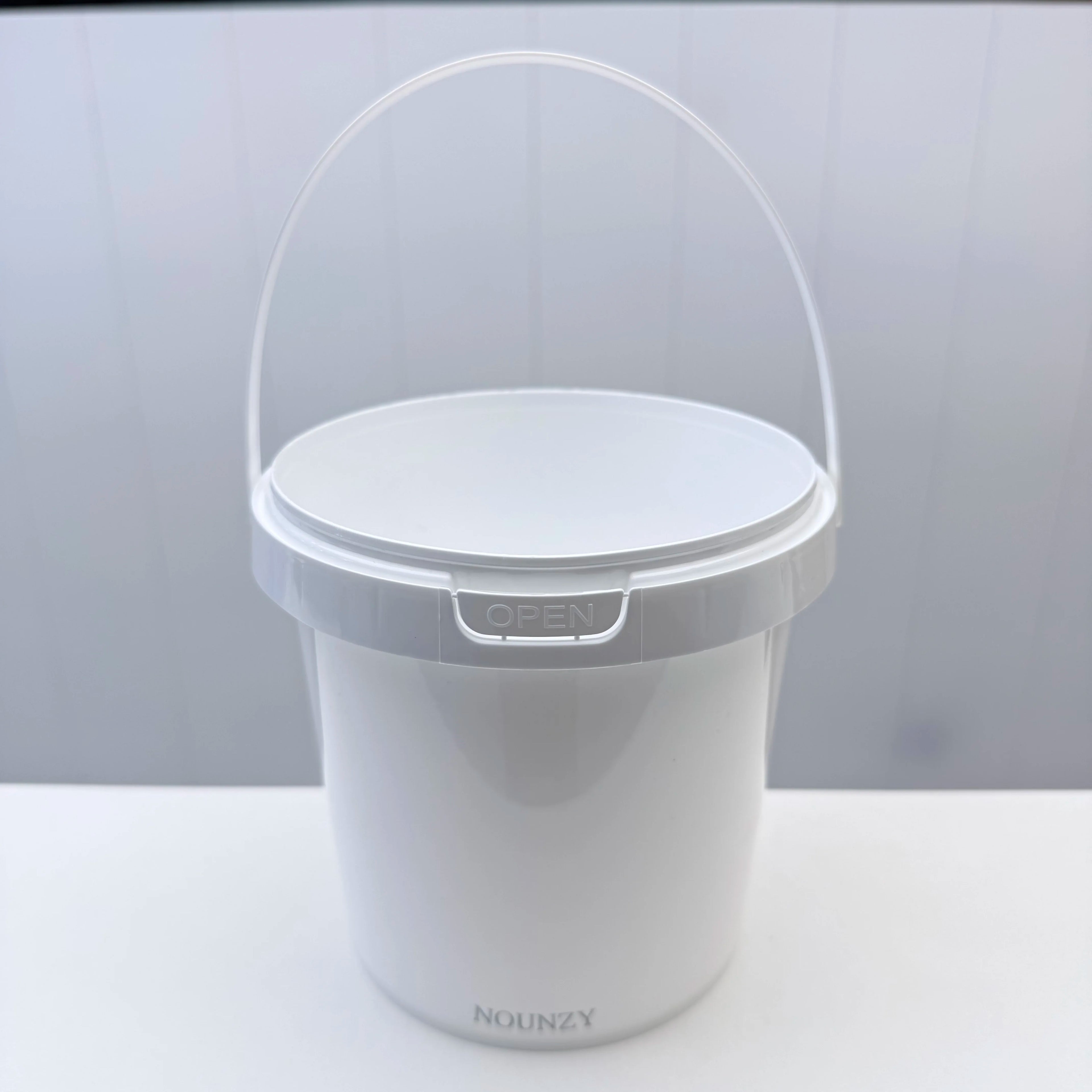 NOUNZY Wholesale White Plastic Bucket with Handle Food Grade 1.5 Liter BPA Free PP Plastic Buckets