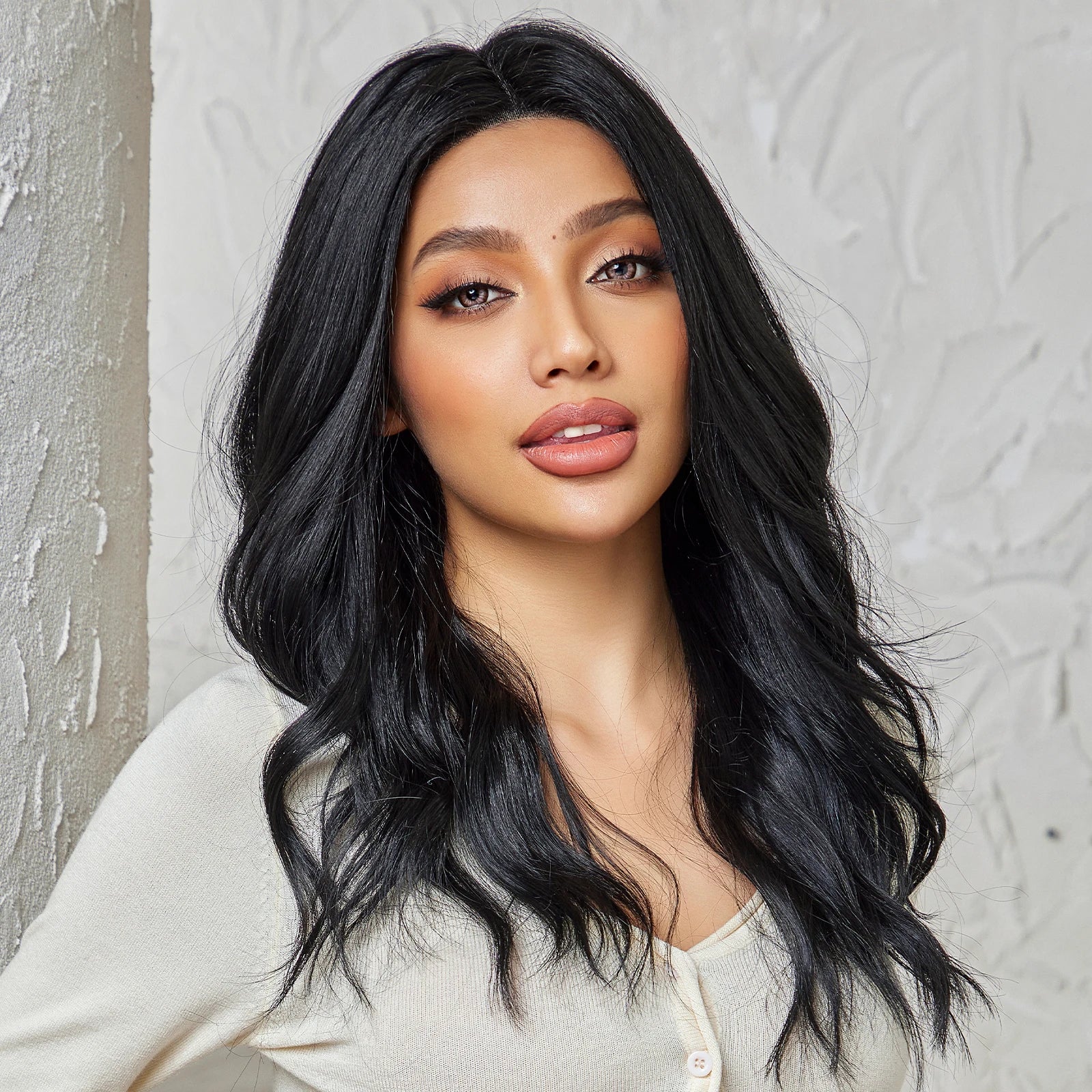 Synthetic Lace Frontal Wig Natural Black Medium Curly Hair Lace Frontal Hair Suitable for Women African Japan Chemical Fiber