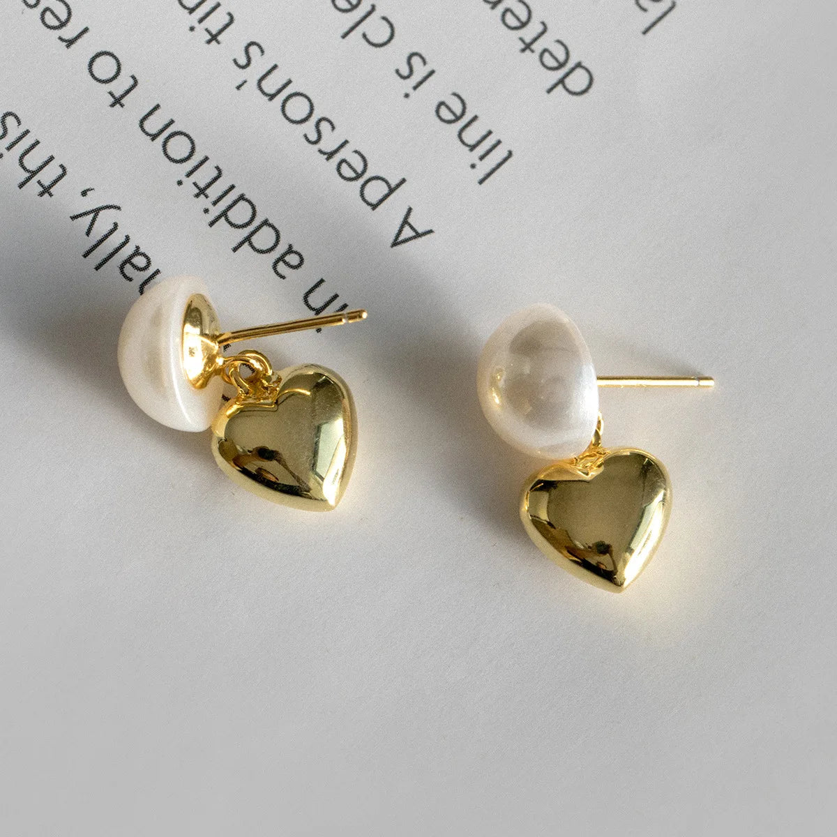 Wholesale Fashion High Quality Jewelry 925 Sterling Silver Pearl Heart Dangle Gold Plated Stud Earring Jewelry for Women