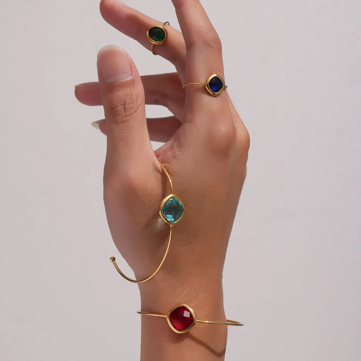 18K Pvd Gold Plated Stainless Steel Fine Circle Faceted Czech Glass Open Bangles for Women MegaBDM