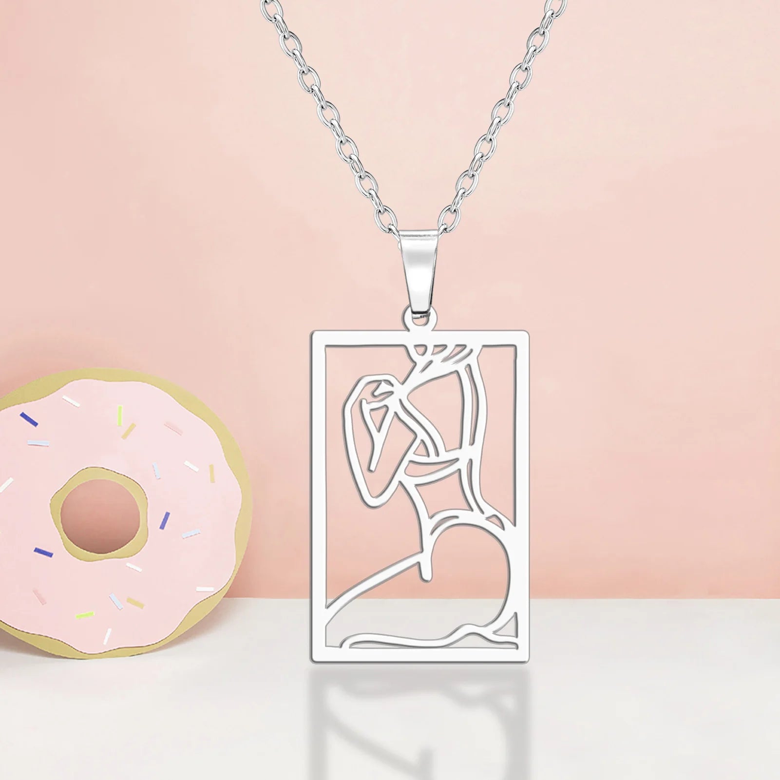 Hollow Out Stainless Steel Photo Frame Necklace Gold Plated Girls Necklace Jewelry Gifts for Women