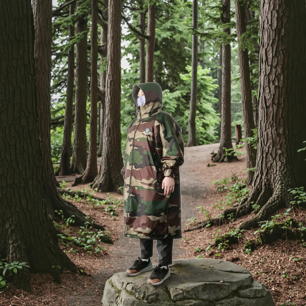 OEM Camo Waterproof Coat Long Sleeve Beach Changing Robe Surf Robe with Inside Fleece Lining