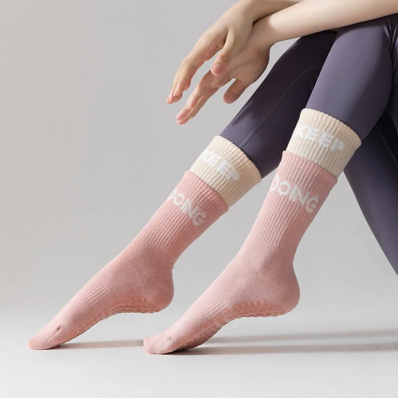 Wholesale Custom Ins Pilates Socks Women Non-slip Yoga Socks Cotton Grip Ladies Thick Cotton Socks Women